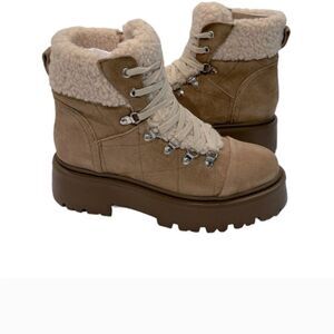 Steve Madden Reven oatmeal suede 1 1/4" stacked heel platform boots size 6 NWT